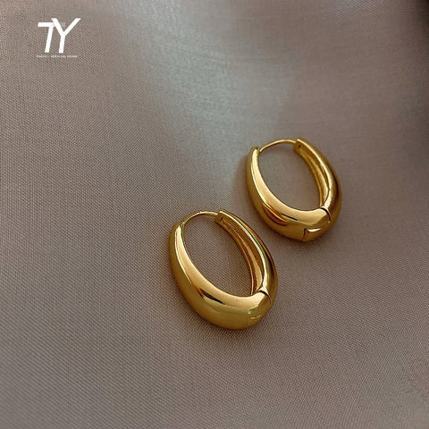 2020 New Classic Copper Alloy Smooth Metal Hoop Earrings For Woman Fashion Korean Jewelry Temperament Girl's Daily Wear Earrings image