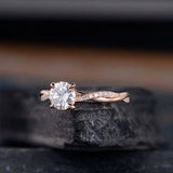 2021 New Twisted Delicate Zircon Gold Ring Women Fashion Wedding Engagement Jewelry Classic Four Claws Promise Ring for Women