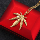 1Pcs Fashion Maple Leaf Necklace Titanium Steel Hemp Leaf Pendant Glittery Charm Chain Gift Jewelry Hip Hop Jewelry Accessories